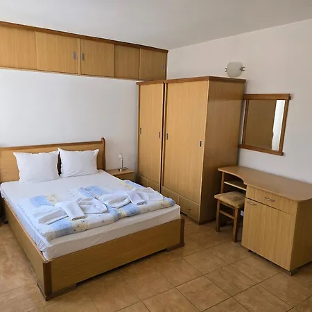 Elena Penzion 3*